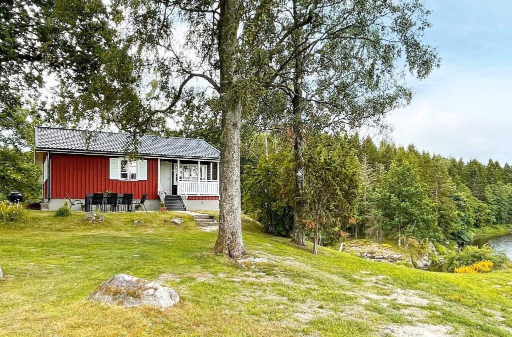 Mellerud House | 6 person holiday home in MELLERUD-By Traum