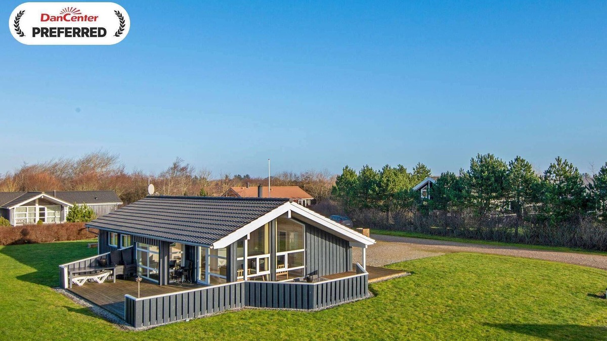 Skaven Strand House | 6 person holiday home in Tarm