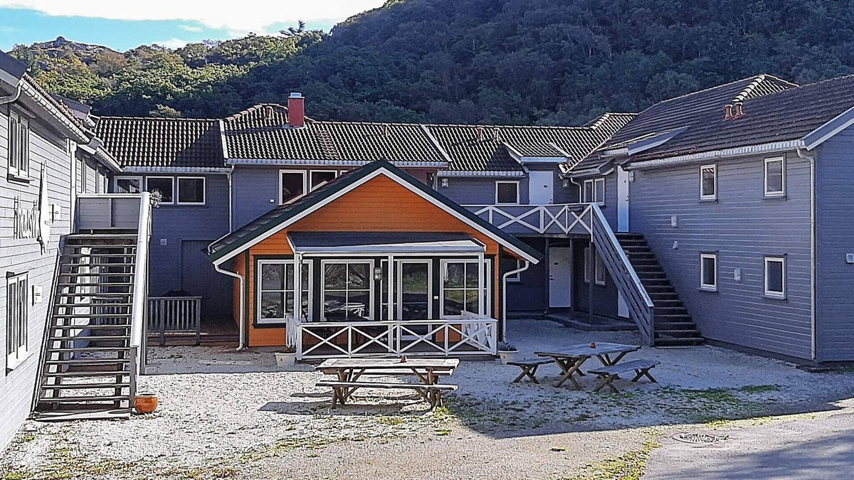 Lindesnes Apartment | 6 person holiday home in lyngdal