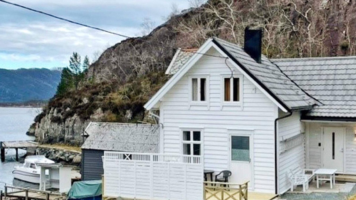 Bremanger House | 6 person holiday home in Svelgen-By Traum