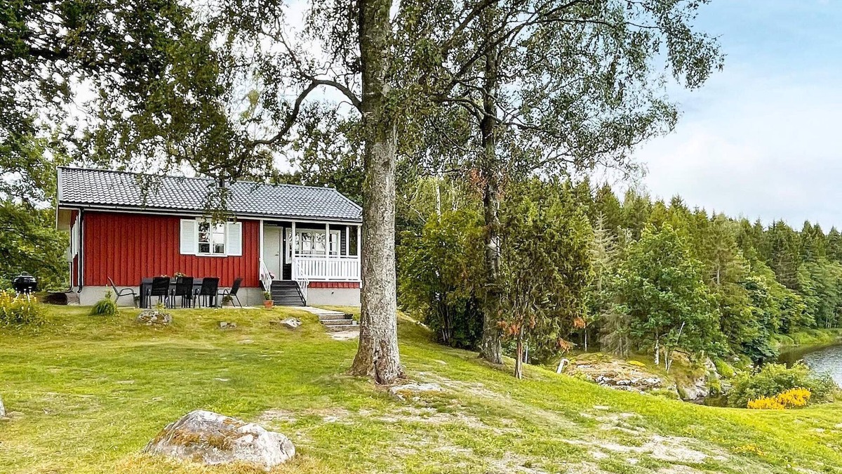 Mellerud House | 6 person holiday home in MELLERUD-By Traum