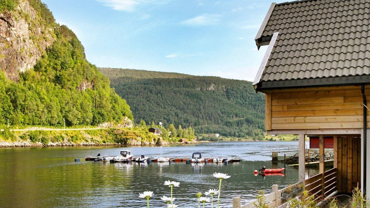 Leirvik House | 6 person holiday home in Leirvik i Sogn-By Traum