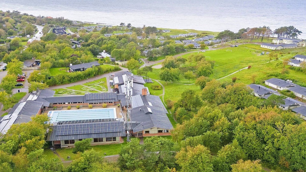 Smidstrup Strand House | 6 person holiday park home in Gilleleje
