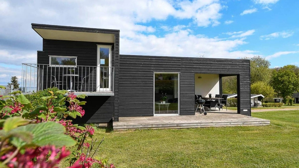 Middelfart House | 6 person holiday park home in Asperup