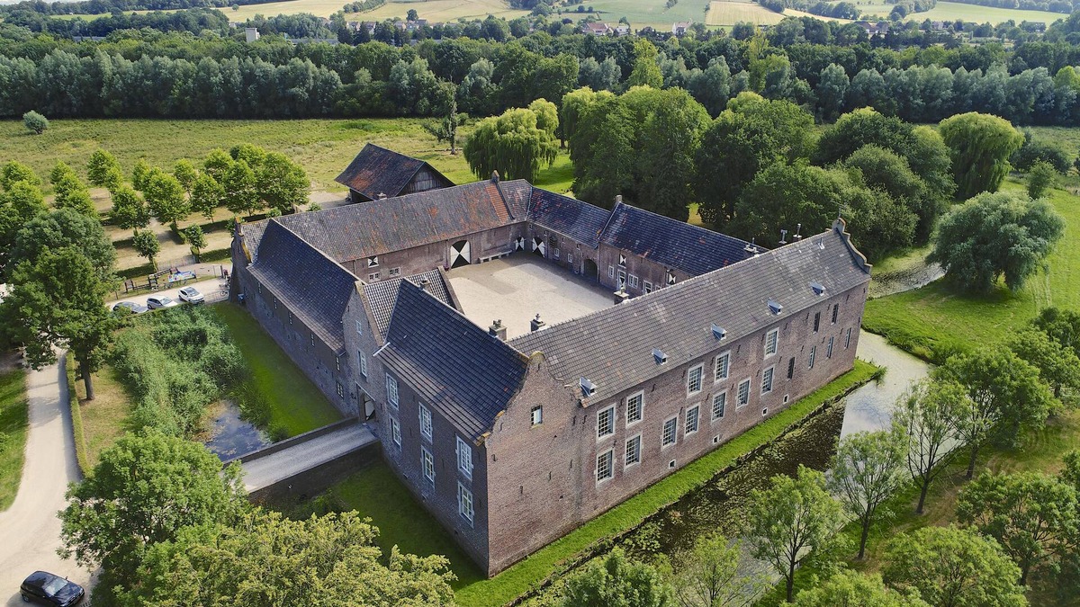 Schinnen Bed & Breakfast | 6 person Terborgh Castle Package