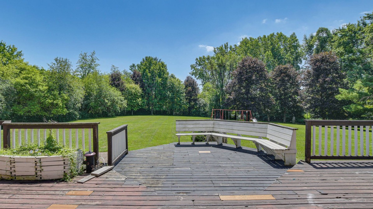 Barrington Hills House | 6 Shared Acres, Pool Table: Barrington Hills Apt!