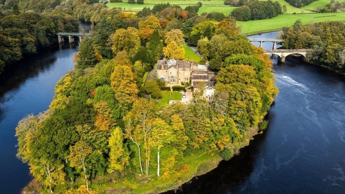 Caton House | 6 Star Luxury Villa, Private Island Near Lake District