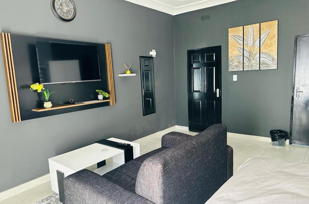 Bezuidenhout Valley House | 6 the Curve Unit 19