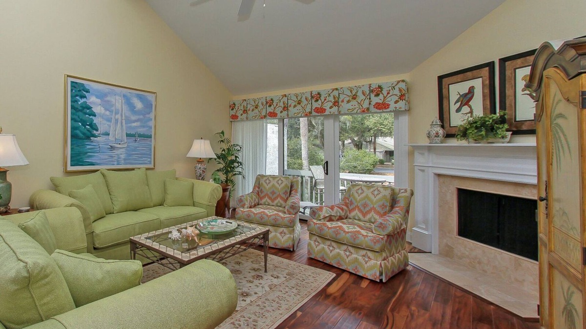 Beach Lagoon Condo | 6 Turtle Ln- Lagoon View & Fully Renovated! Steps to the Ocean & Beach Club
