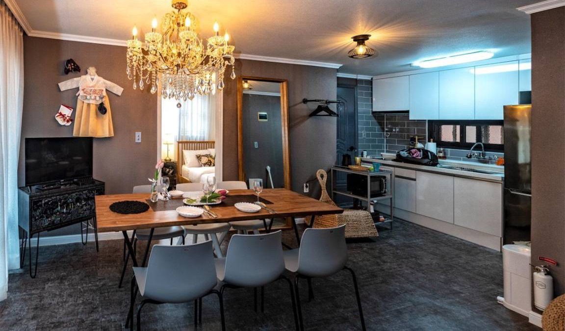 Cheongpa-dong Apartment | 60 m² Apartment ∙ 3 bedrooms ∙ 6 guests