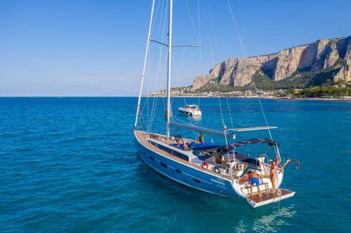 Castellammare Vucciria Boat Rental | 60 m² Boat ∙ 4 bedrooms ∙ 8 guests