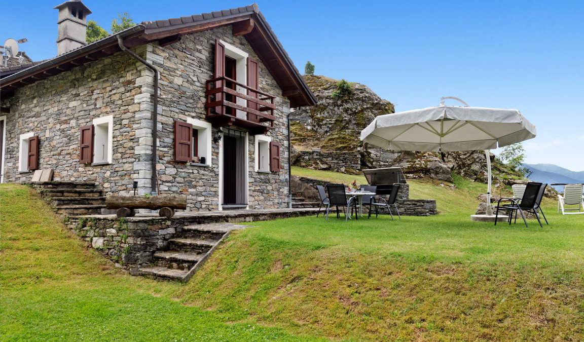Riazzino Ski Chalet | 60 m² Chalet ∙ 1 bedroom ∙ 4 guests