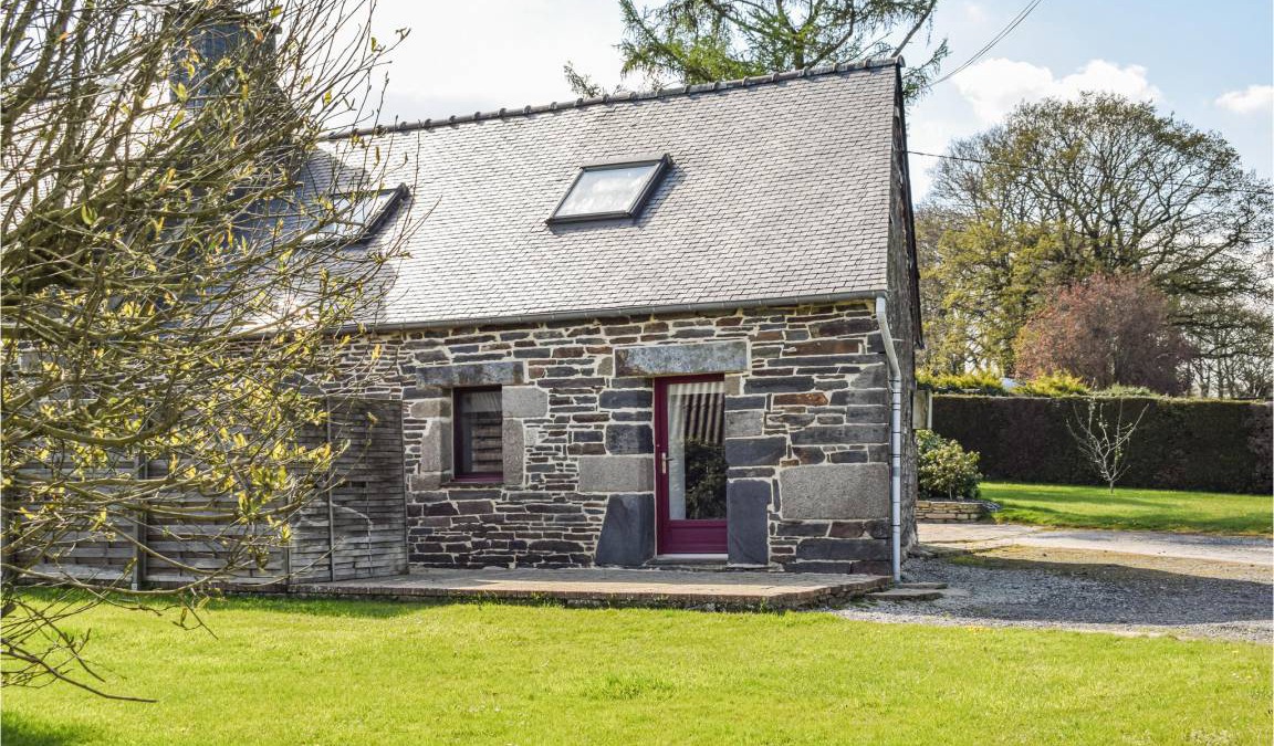 Gouarec House | 60 m² House ∙ 2 bedrooms ∙ 4 guests