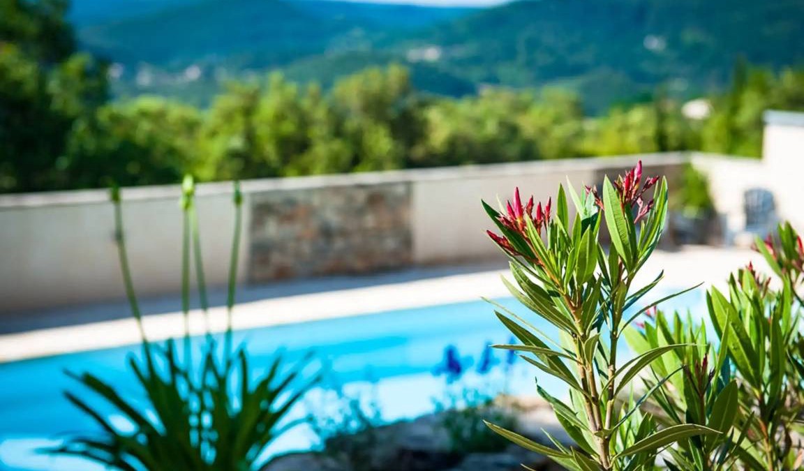 Lauroux House | 60 m² House ∙ 2 bedrooms ∙ 4 guests