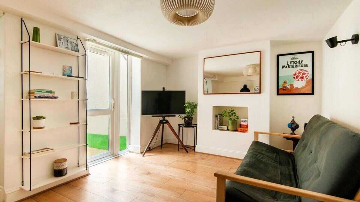 Seafront Apartment | 60 steps to the Sea with private courtyard
