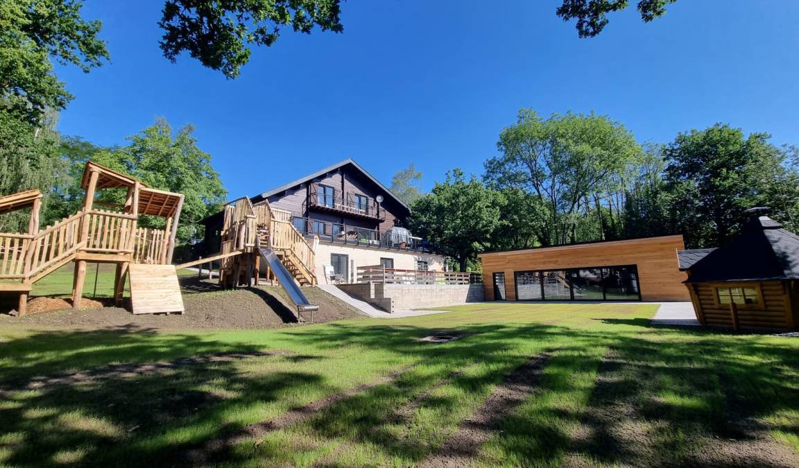 Hastiere House | 600 m² House ∙ 7 bedrooms ∙ 18 guests