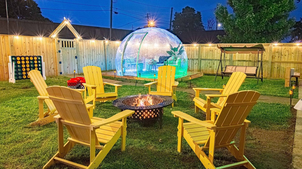 Jeffersonville House | 6000SF~Sleeps24~Louisville~Views~LawnOasis~HotTub~Dome~Firepit~Pet~Lux Amenities