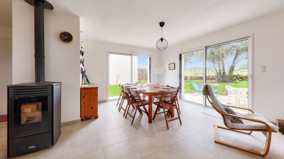 Saint-Pierre-Quiberon Ski Chalet | 600m from the beach, house for 8 with garden