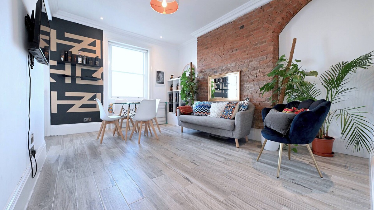 New Cross Apartment | 60C Lewisham Way SE14 6NY London Umodzi House
