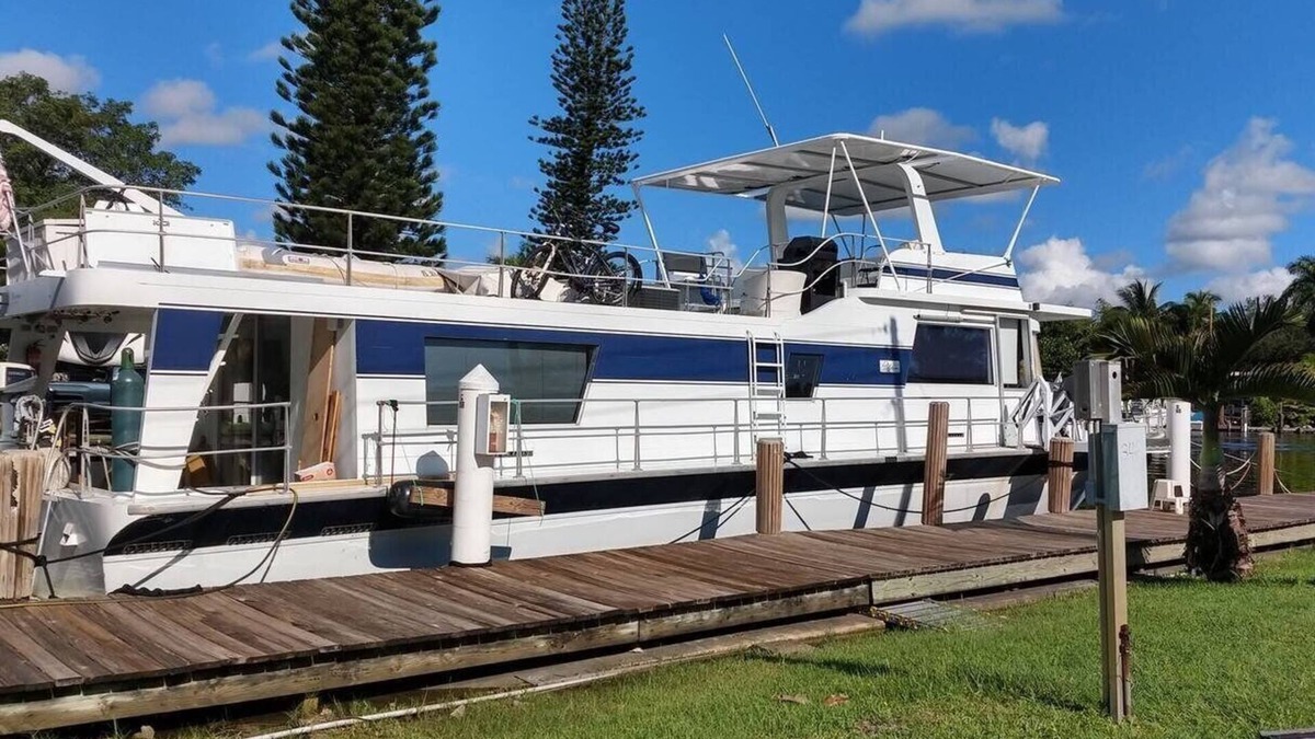 North Fort Myers Boat Rental | 62' Yacht M/V Possibilities on wide Private Canal by RedAwning