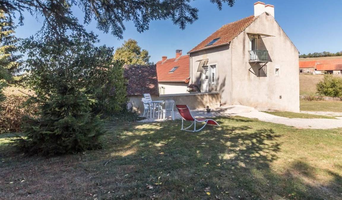 Jours-en-Vaux Cottage | 63 m² Cabin ∙ 1 bedroom ∙ 3 guests