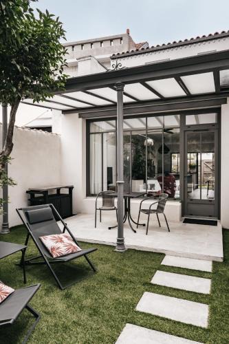 La Rochelle House | 64 Sur Le Mail