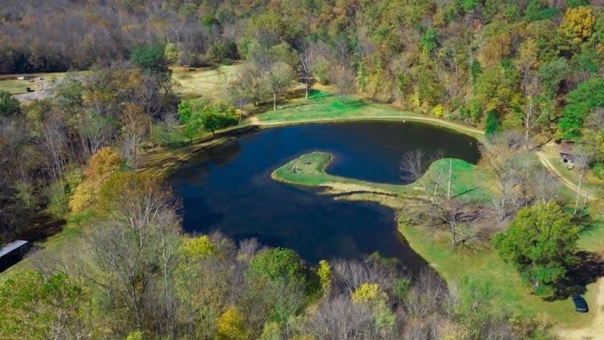 Joelton House | 65Acres HotTub, Sauna, Cold Plunge, Fishing + Golf