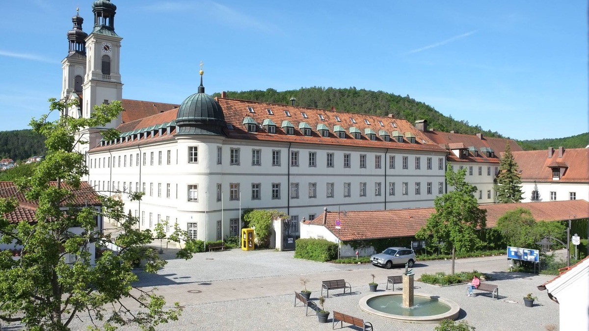 Pielenhofen Apartment | 65sqm apartment "Klosterblick" in the newly renovated historic vicarage Pielenhofen