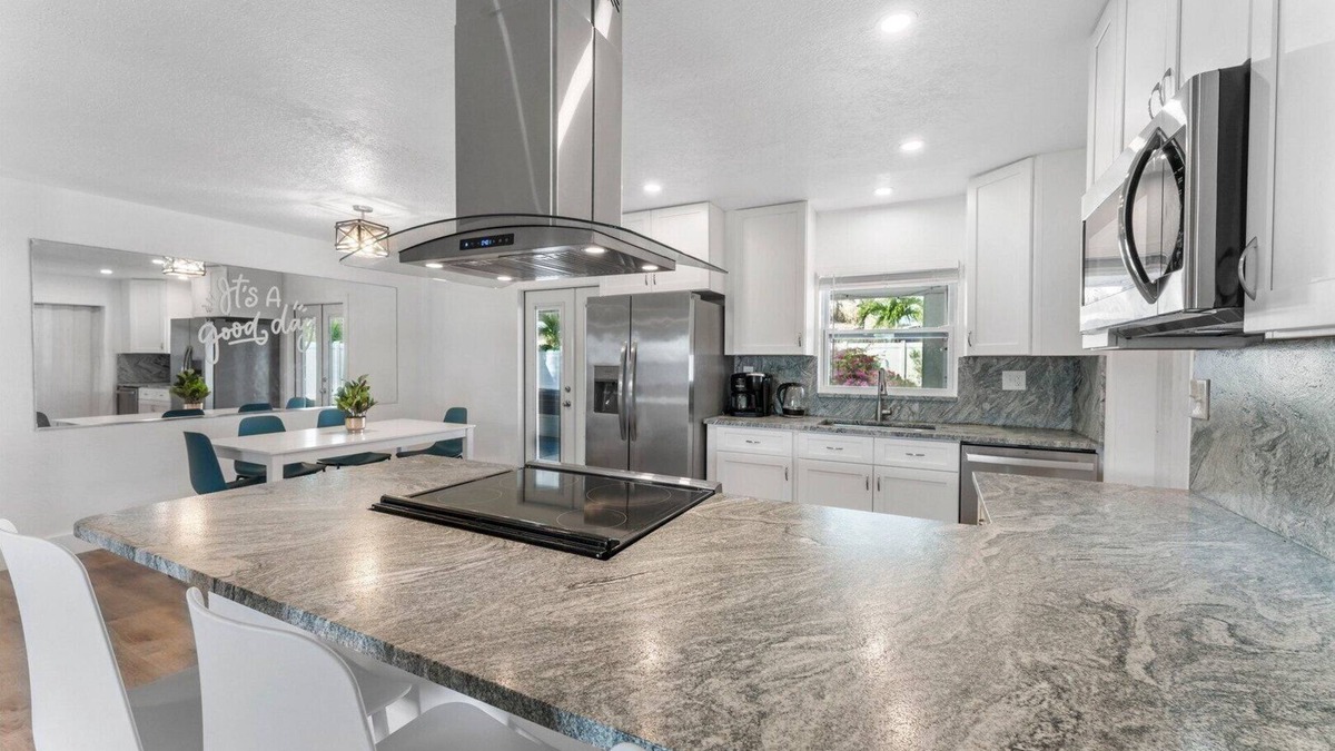 Cocoa Isles Cottage | 673 Bermuda Rd