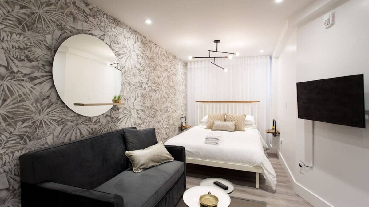 Mile-Ex Apartment | 6768 - 102 · Cozy and Fresh Mini Studio with kitchen by Denstays