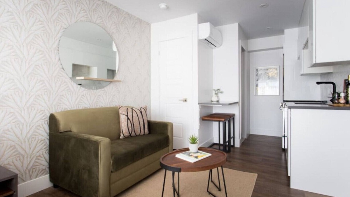 Little Italy Apartment | 6768 - 202 · Amazing mini studio with full kitchen by Denstays