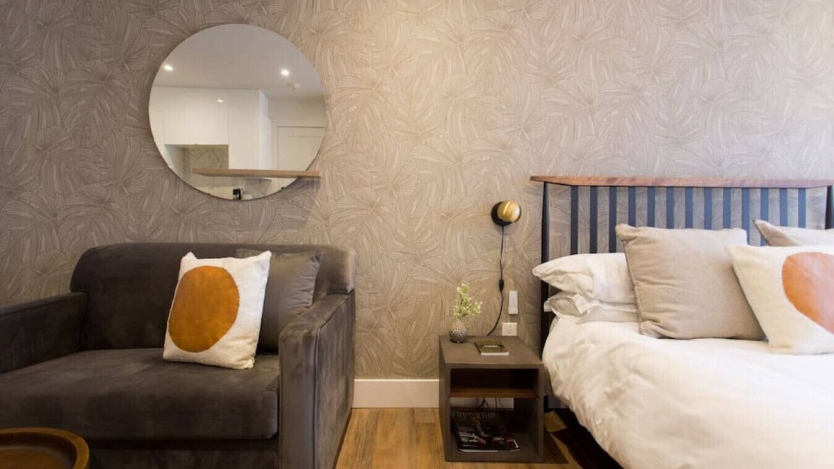 Little Italy Apartment | 6768 - 304 · Romantic Studio in the Heart of Little Italy by Denstays
