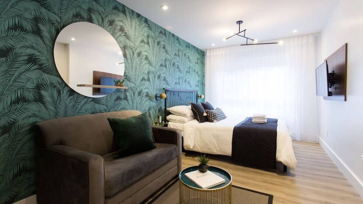 Little Italy Apartment | 6768 - 401 · Blue Tropics Studio in Little Italy with kitchen by Denstays