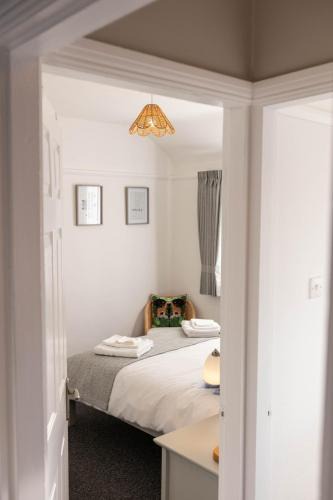 Little Sutton House | 68 Glenwood Road