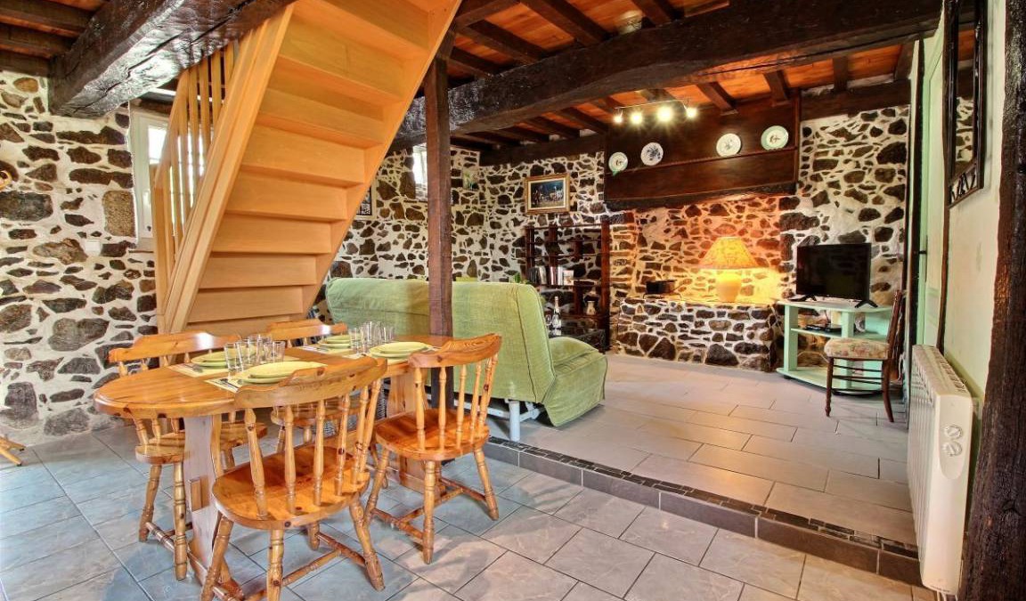 Saint-Aaron House | 68 m² Gîte ∙ 2 bedrooms ∙ 3 guests