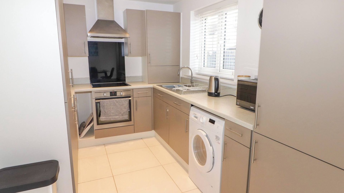 Crynant Cottage | 69 Ffordd Y Meillion
