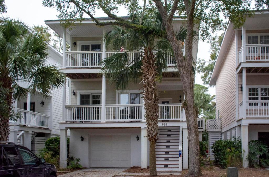 Bonito Boathouses House | 694 Bonito Rd-Sandy Palms