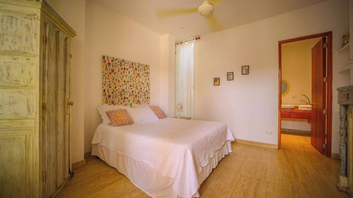 Chino Villa | 6BD Mansion in the old town