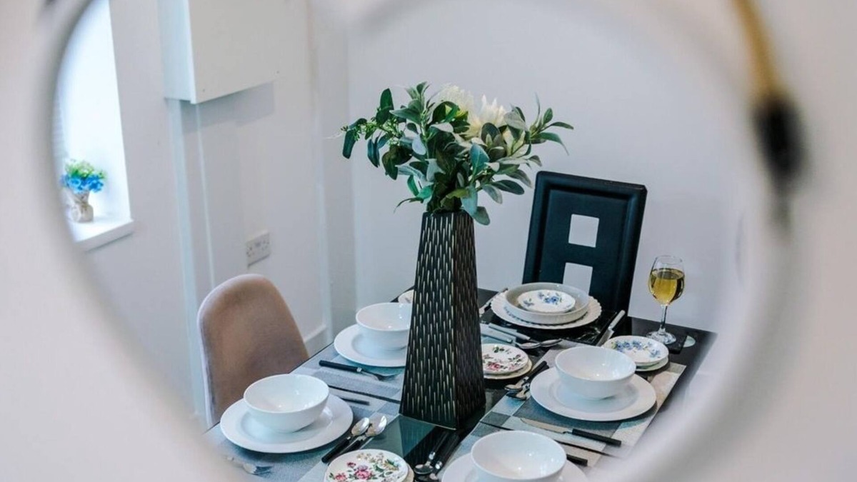 Rochdale House | 6BR Home in Castleton|Ideal for Contractors & Groups|WIFI|Parking|20% Discount