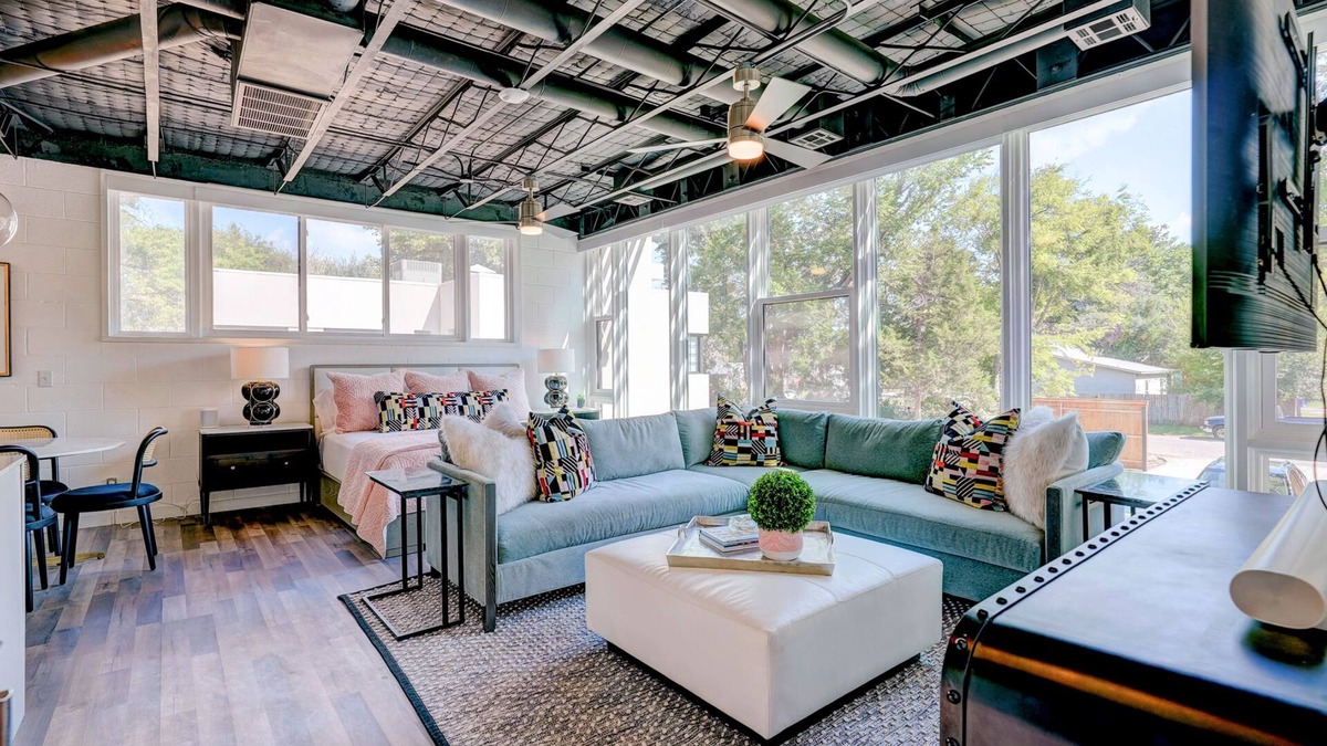 Norman Apartment | 6BR Near OU Campus I Great for Big Groups 1010