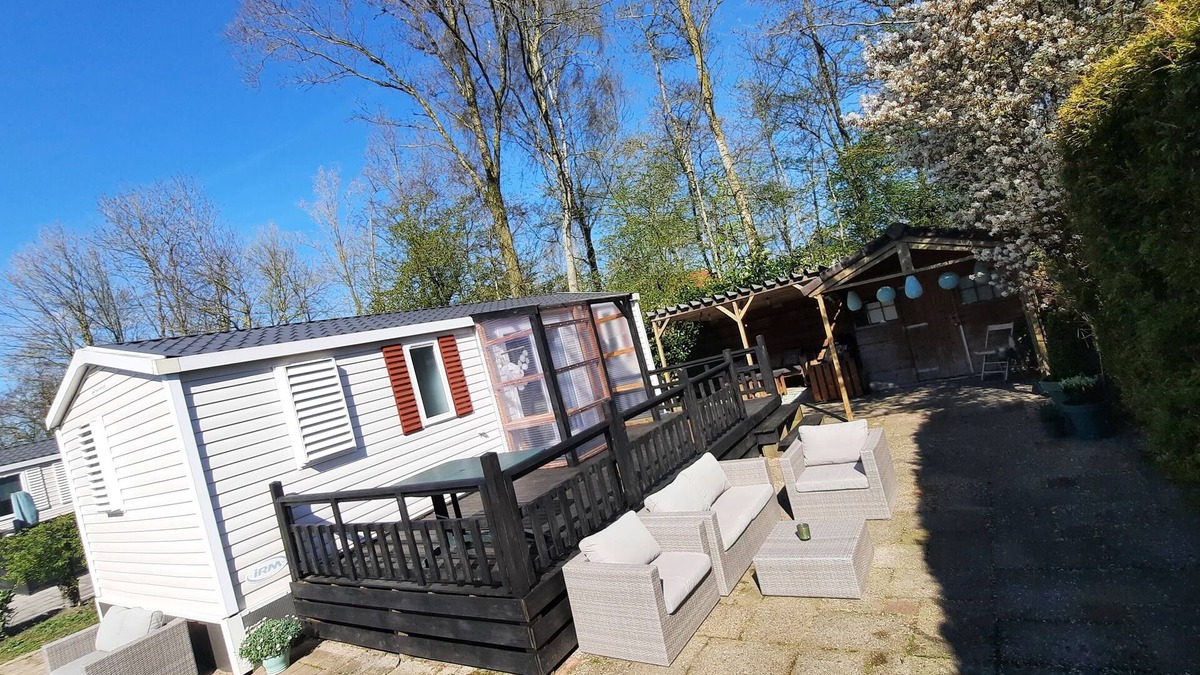 Sumar Ski Chalet | 6pers. Chalet 5sterren Park aan het Meer in Friesland met Overdekt Zwembad