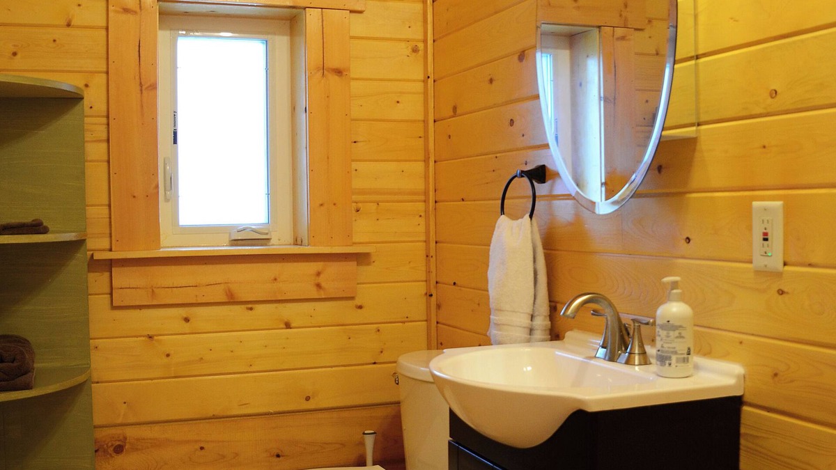 Deltana Cabin | 7 bed cabin in Delta Junction with WiFi