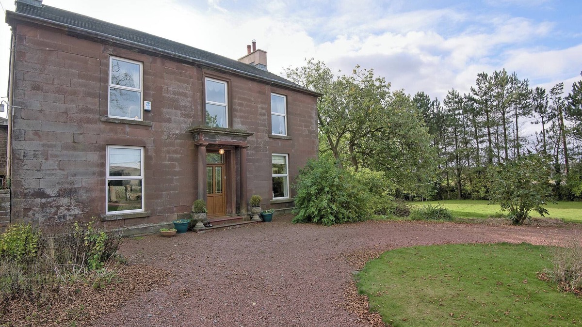 Maryport Cottage | 7 bedroom accommodation in Edderside, near Allonby