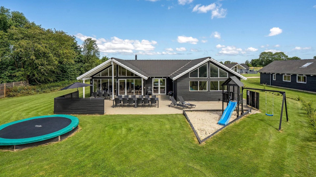 Høruphav House | 7 bedroom cozy home in Sydals