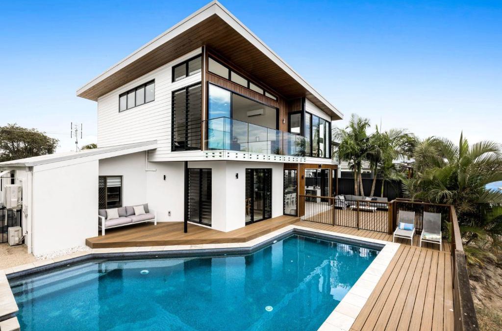 Mooloolaba House | 7 bedroom home on Mooloolaba canal