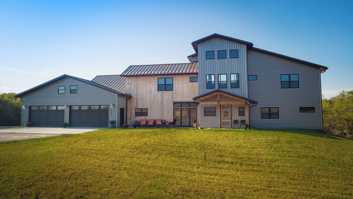 Weston House | 7-Bedroom: Hoops, Pickleball, Movies, Books & Games!