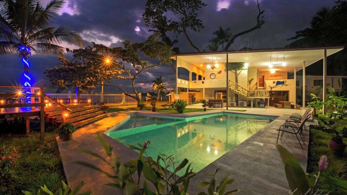 Jaco Villa | 7 Bedroom Luxury Oceanfront Villa on South End of Jaco Beach