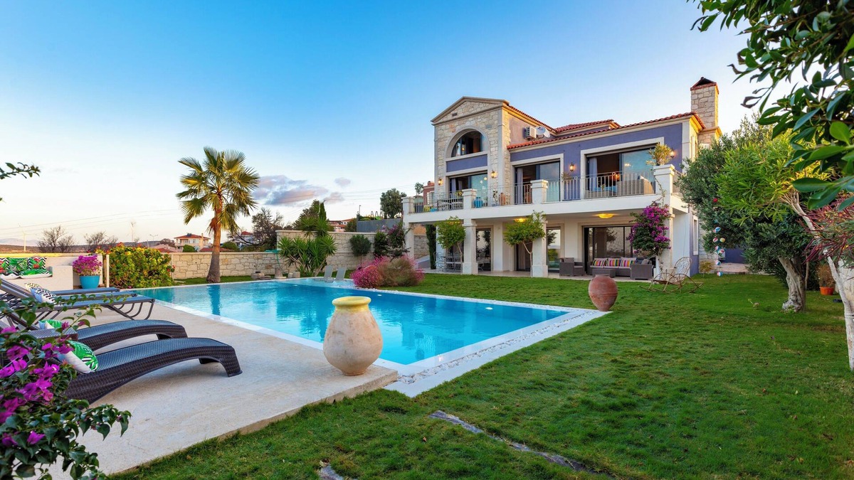 Cesme Villa | 7-Bedroom Luxury Villa in Cesme with magnificent sea view pool WiFi, AC, parking