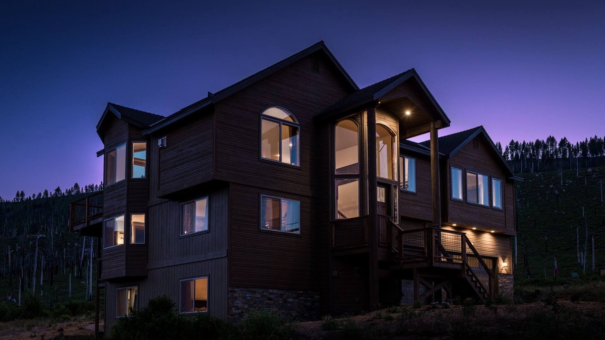 Mountain View Estates House | 7 BR Estate, Mountain Views, National Forrest, Hot Tub, Sauna, Pool Table, AC