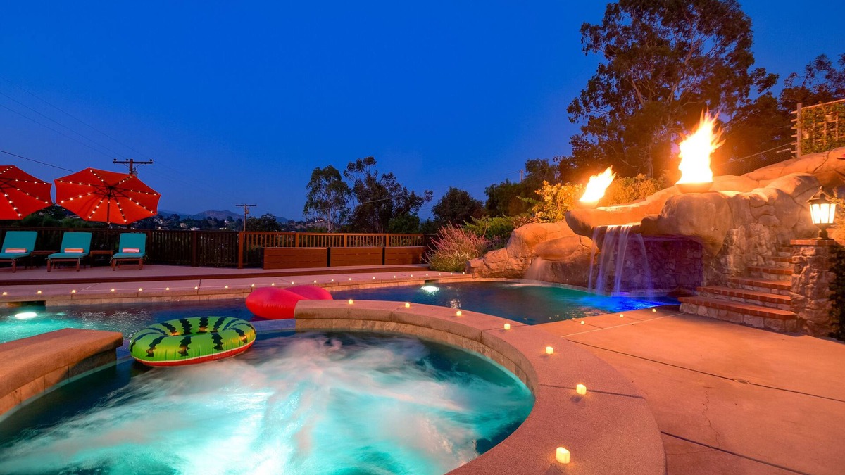 El Cajon House | 7 BR Rockstar Villa! Swim Up Bar + Heated Pool/Jacuzzi, Slide, Waterfall +Views!